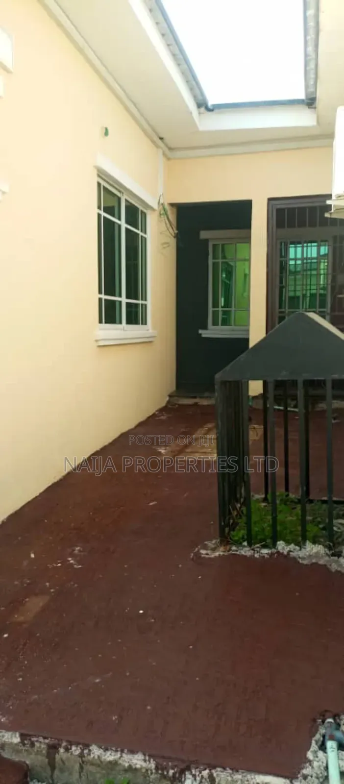3bdrm Bungalow in Meridian Park Estate, Awoyaya for sale