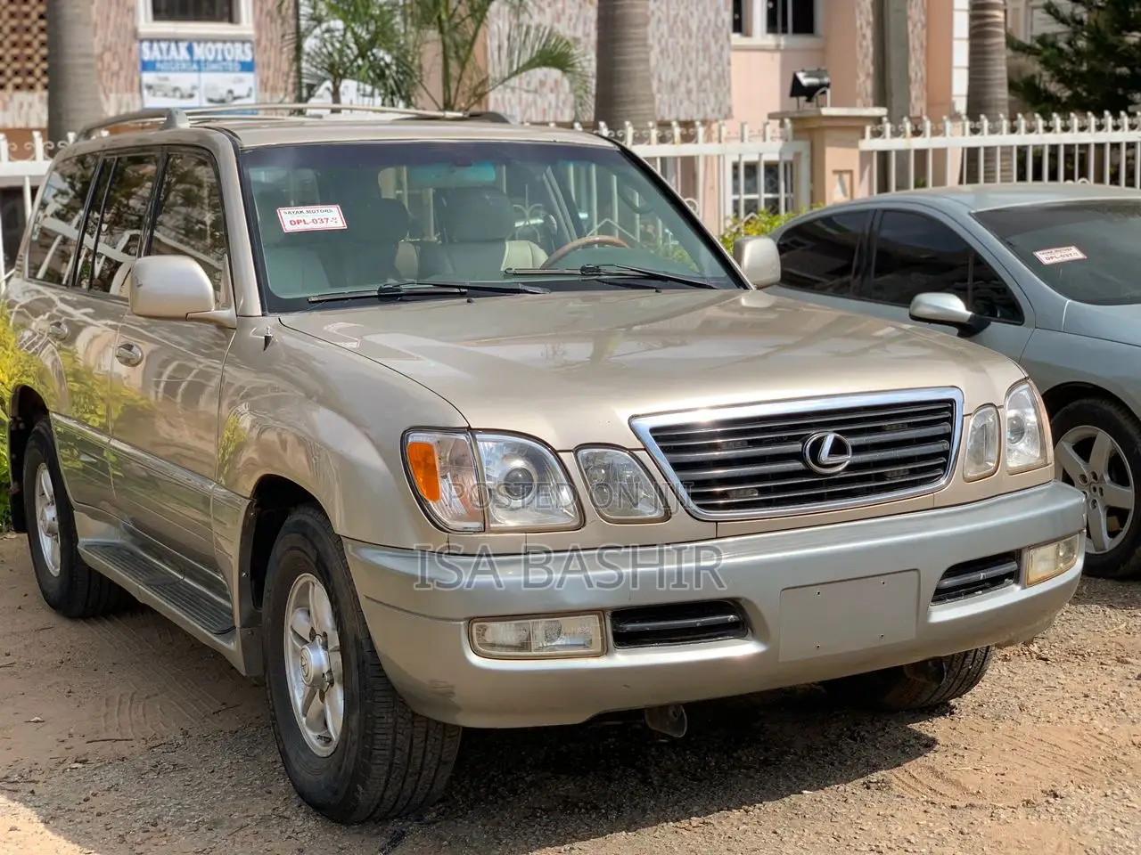Lexus LX 470 AWD 2000 Gold