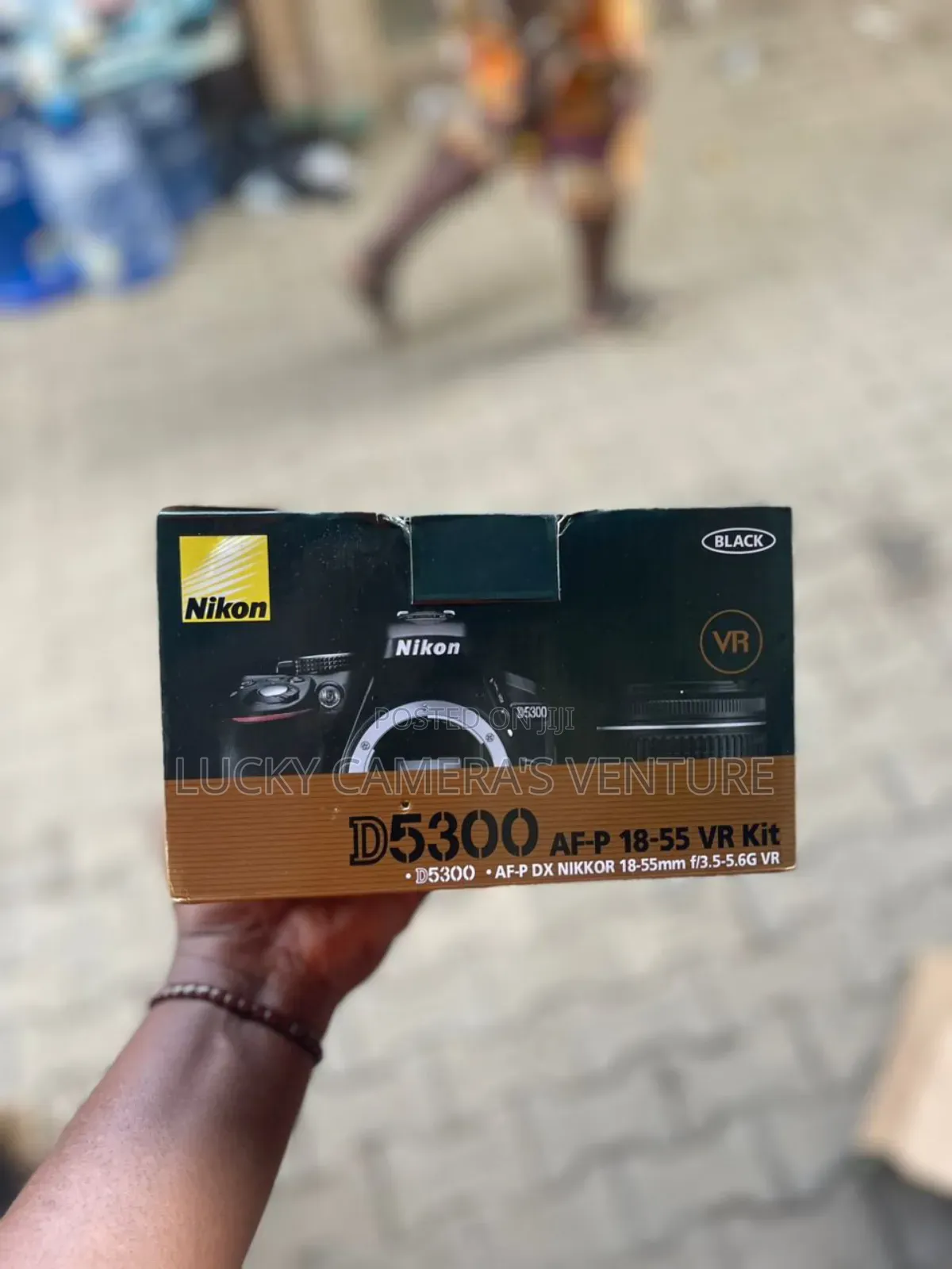 Nikon D5300 18-35mm