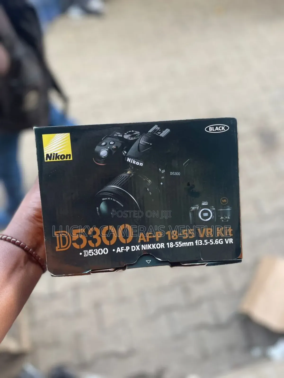 Nikon D5300 18-35mm