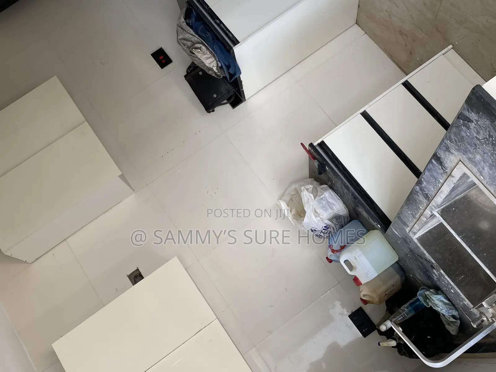 2bdrm Block of Flats in Dawaki Yellow Gate for rent