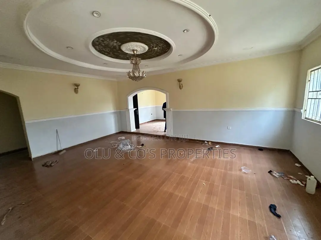 3bdrm Bungalow in Pyakasa District for rent