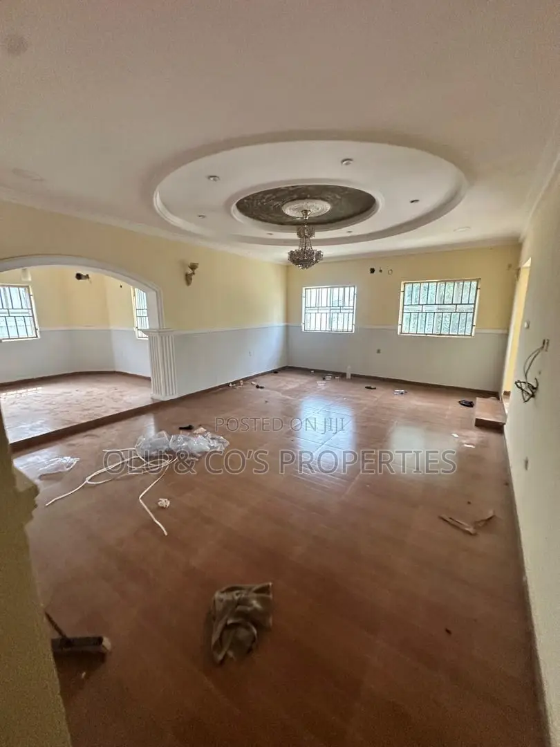 3bdrm Bungalow in Pyakasa District for rent