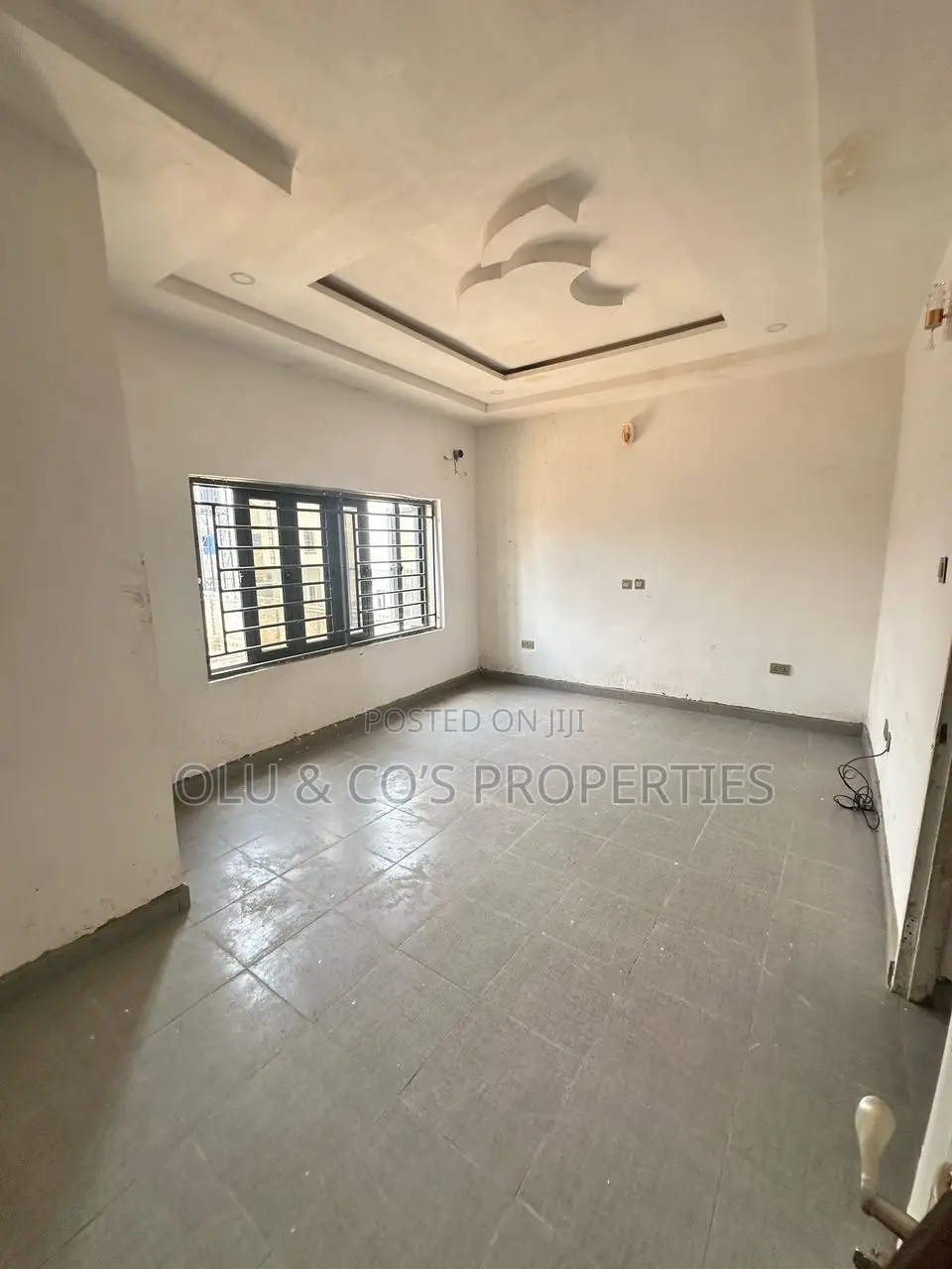 18bdrm Block of Flats in Wuye for sale