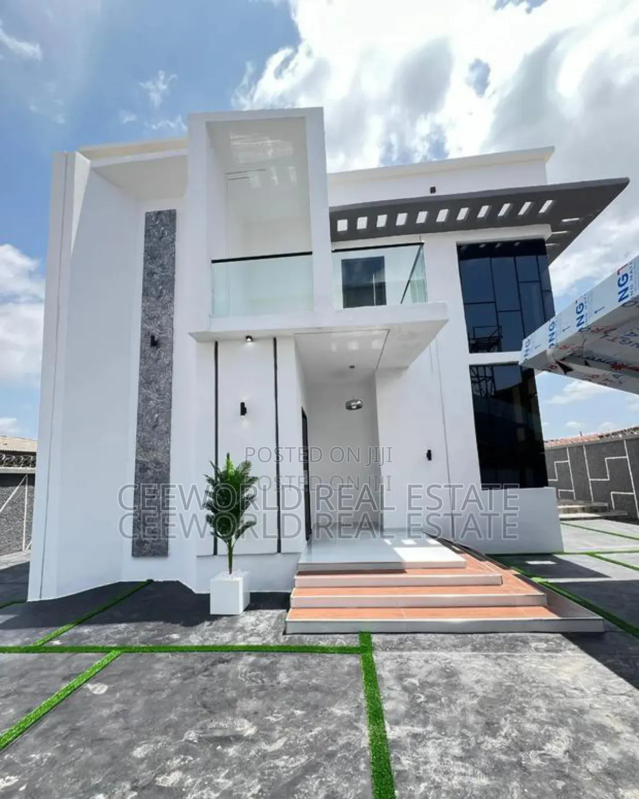 5bdrm Duplex in Arre Avenue Oluyole for sale
