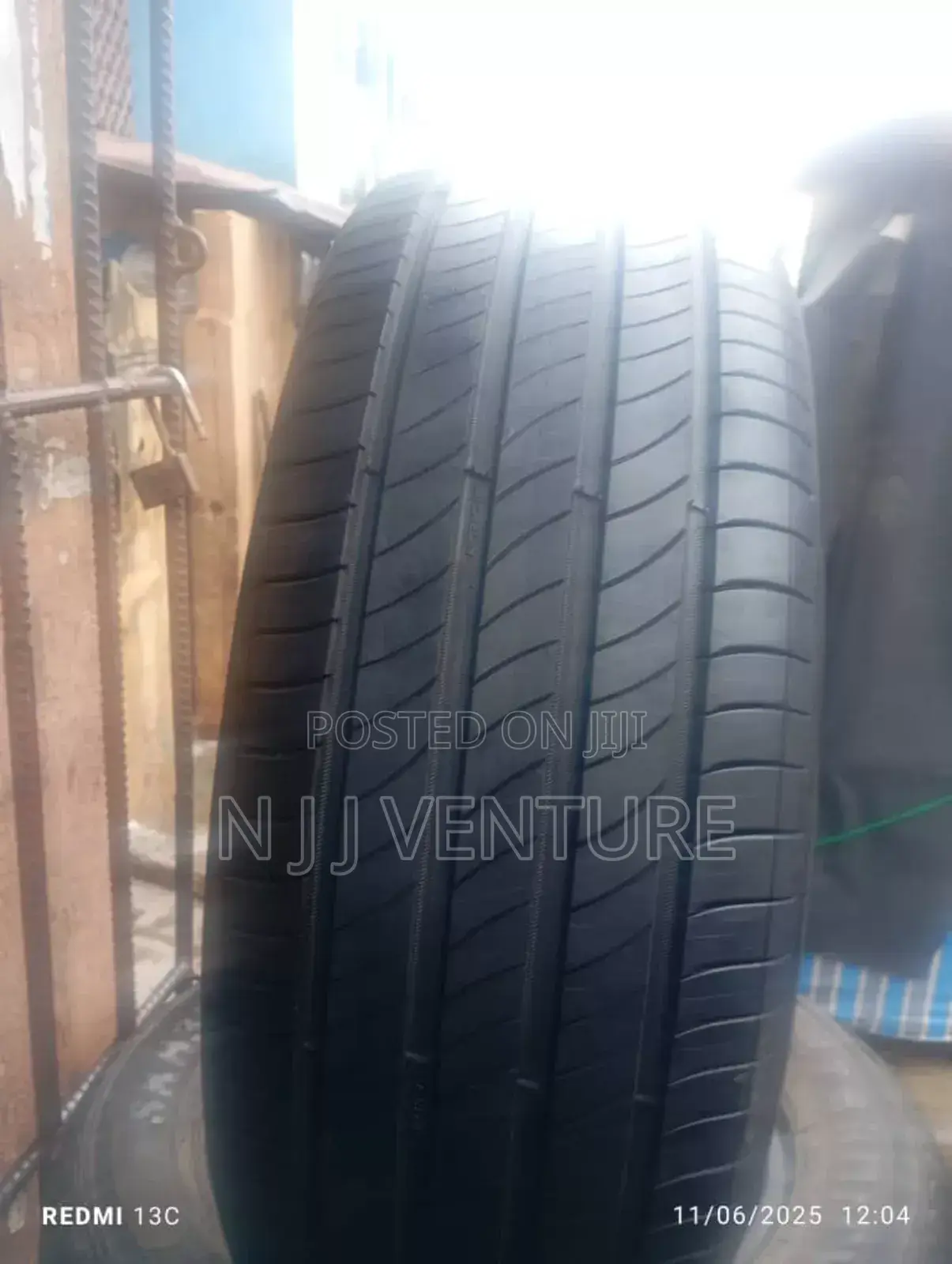 235 40 R19 Tukubo Tyre