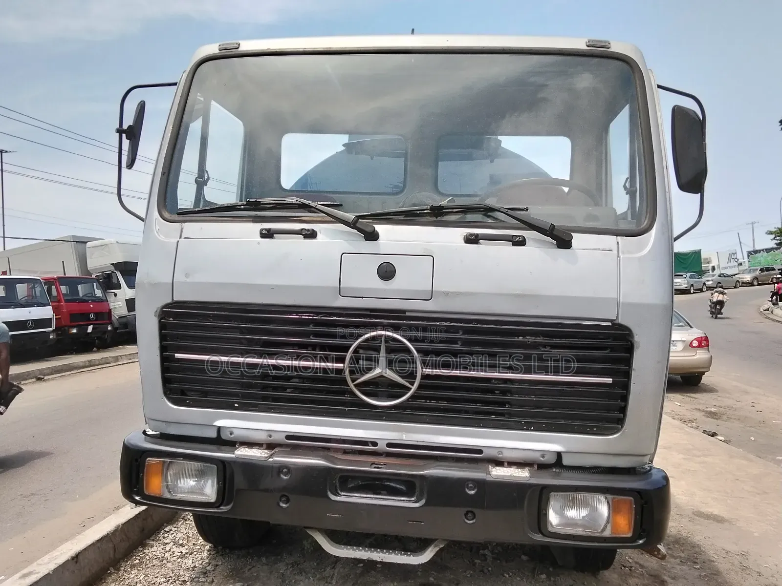 Mercedes-Benz Water Tanker Truck 2000 White