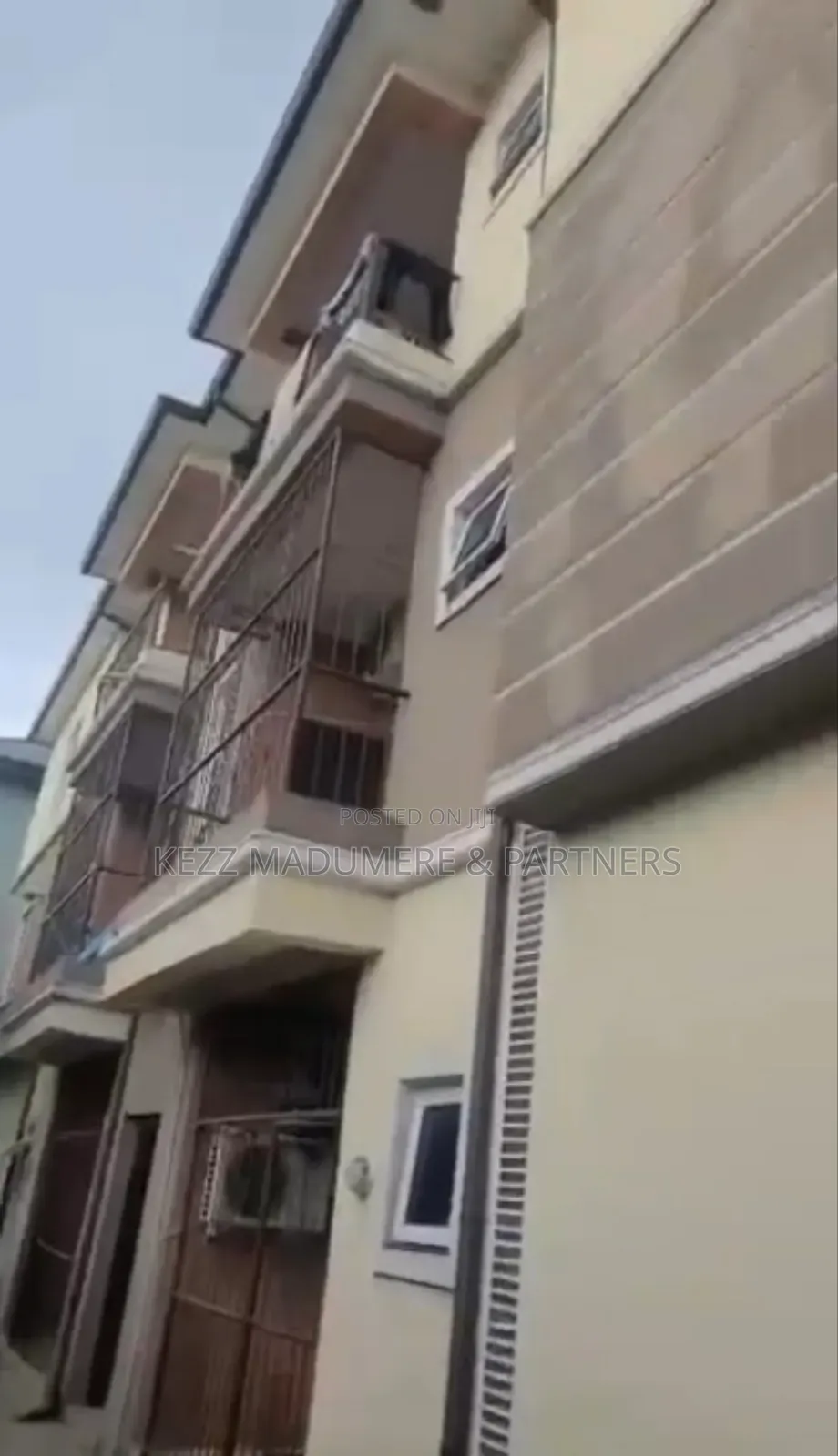 6bdrm Block of Flats in Woji , Port Harcourt for sale