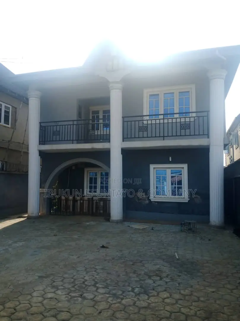 2bdrm Apartment in Ashafa Agemo Isuti, Igando / Ikotun/Igando for sale