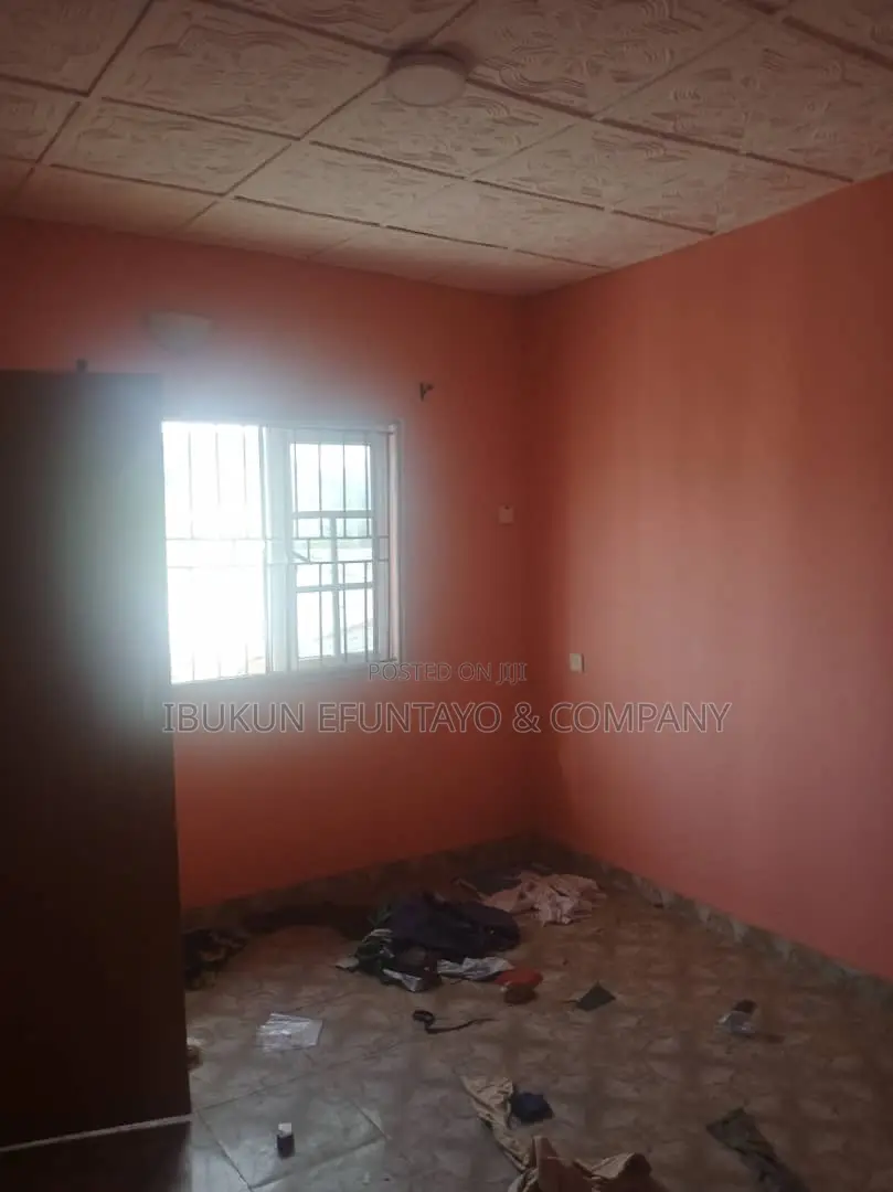 2bdrm Apartment in Ashafa Agemo Isuti, Igando / Ikotun/Igando for sale