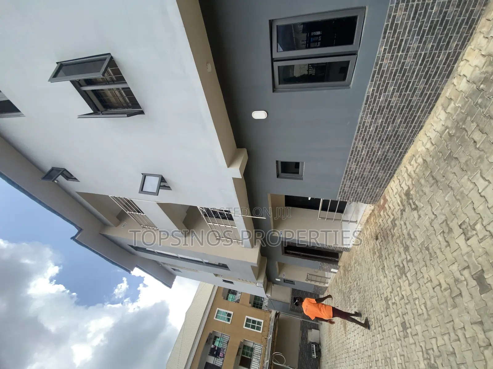 2bdrm Block of Flats in Dawaki for rent