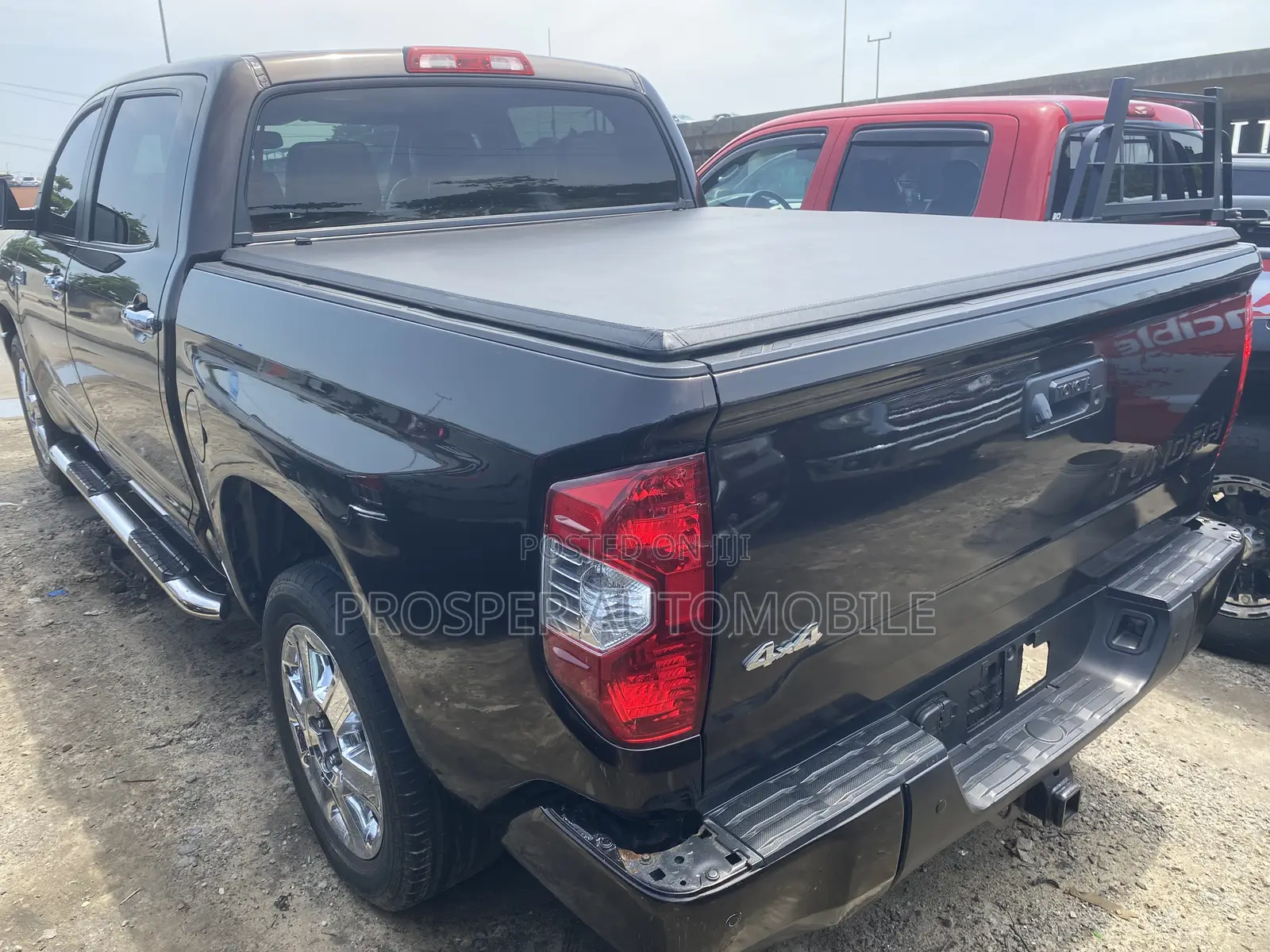 Toyota Tundra 1794 5.7L V8 w/FFV 4x4 CrewMax 5.6 ft. box 145.7 in. WB