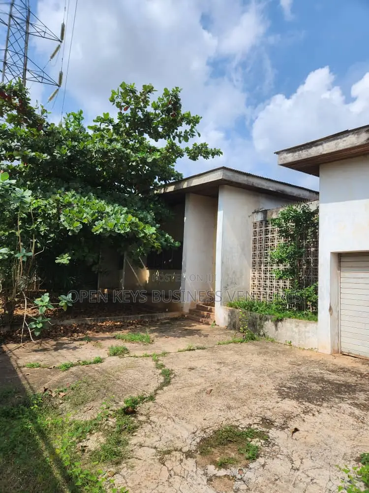 1,700sqm Expansive Plot of Land