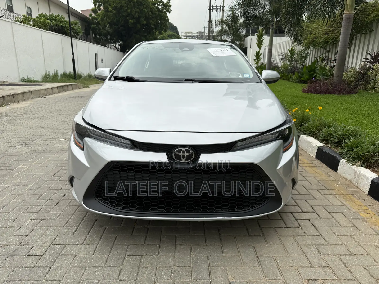 Toyota Corolla LE 2020 Silver