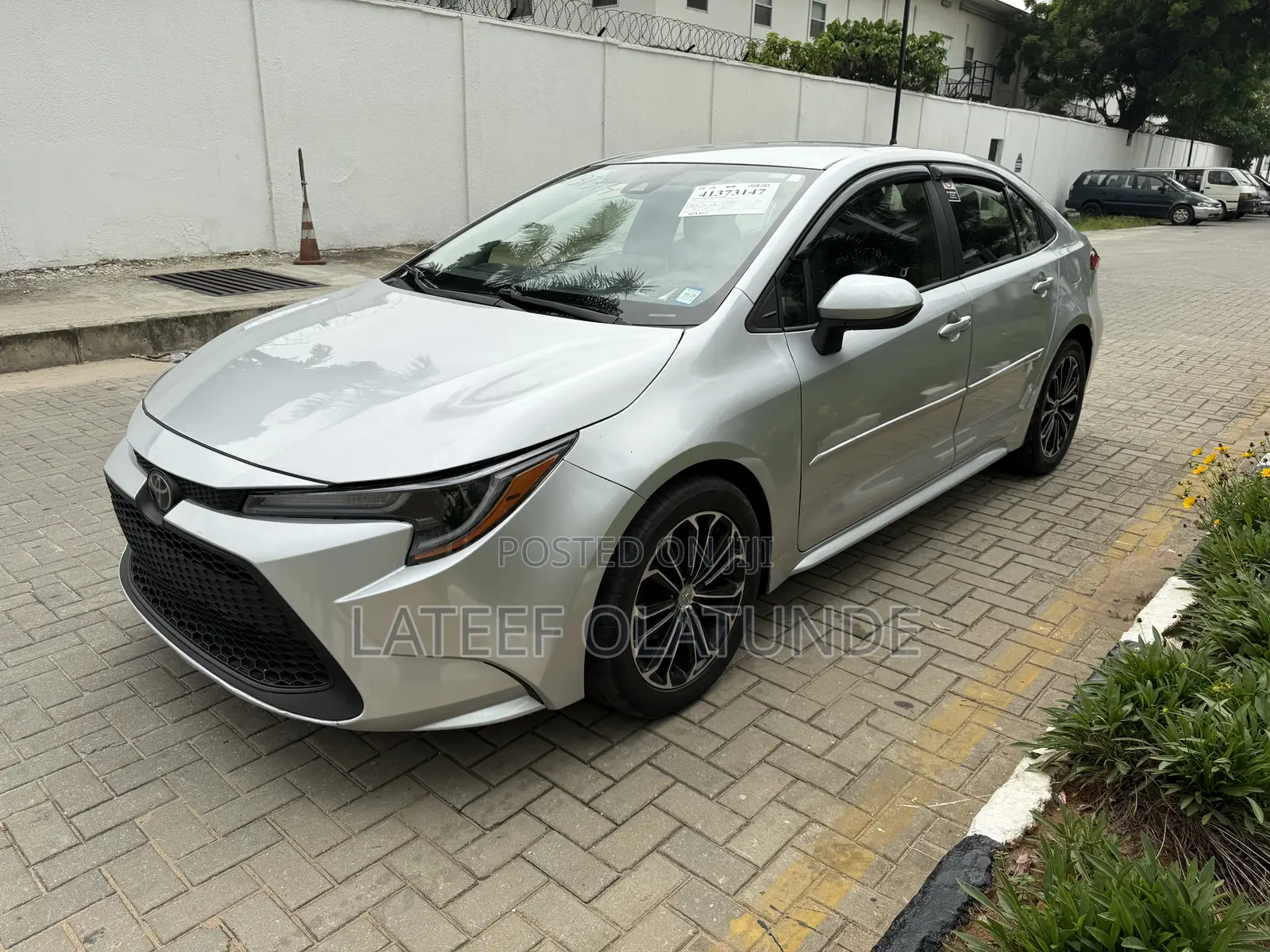 Toyota Corolla LE 2020 Silver