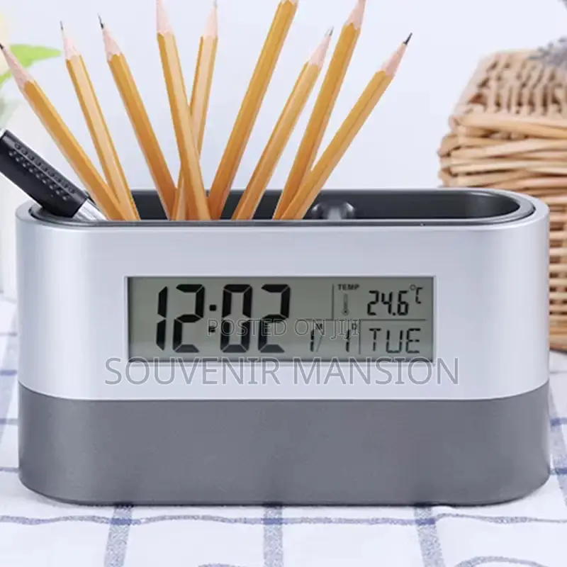 Oval Pen Stand