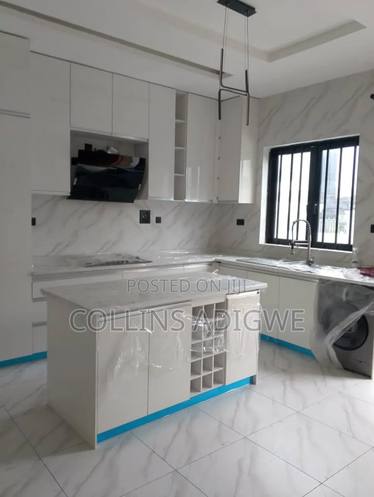 5bdrm Duplex in Chevron for rent