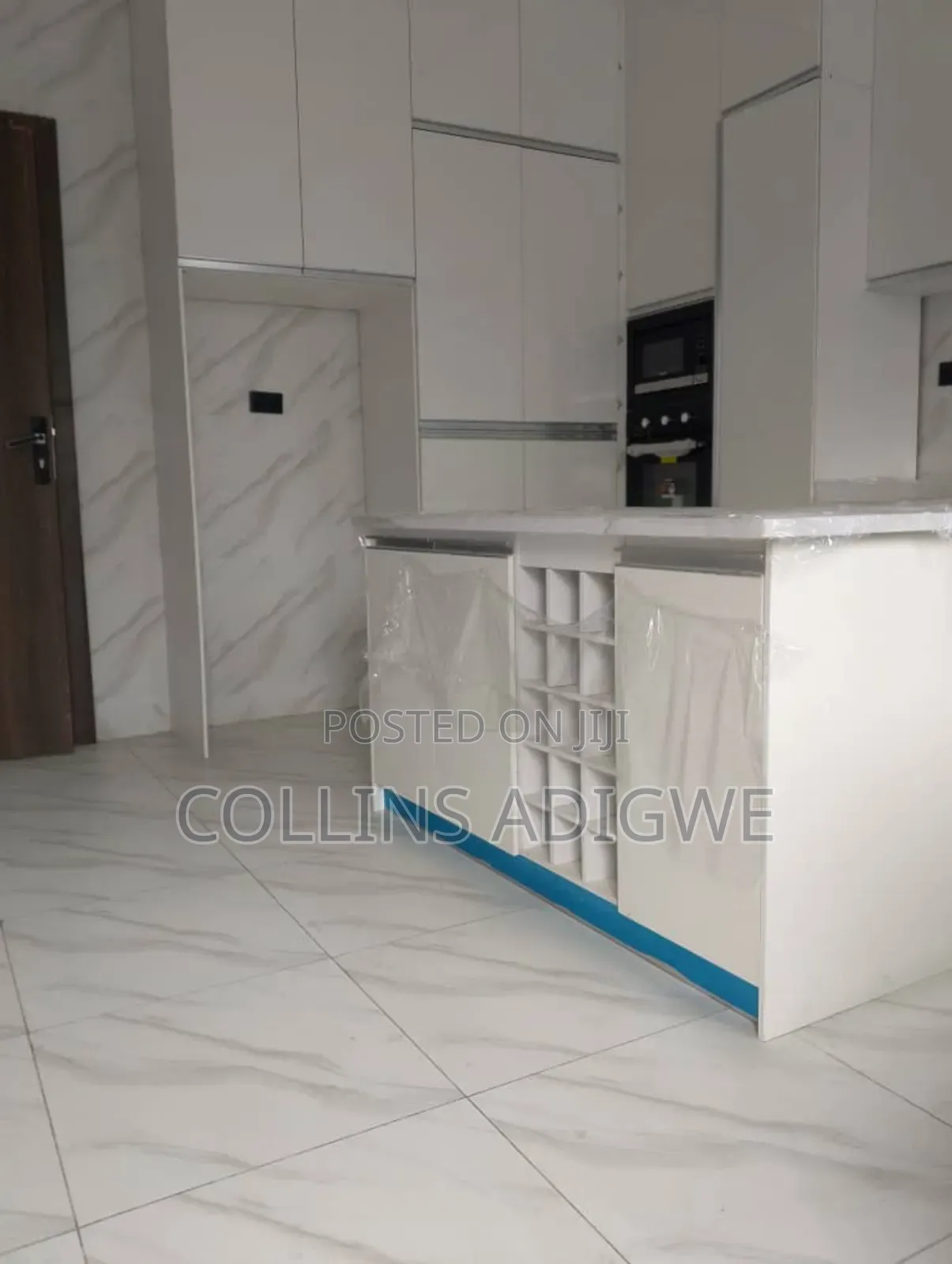 5bdrm Duplex in Chevron for rent