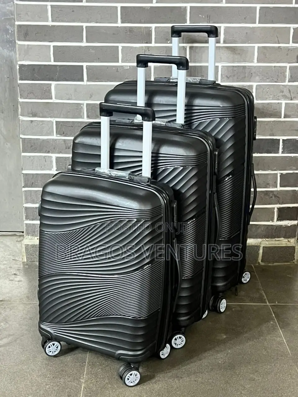 By 3pcs Set of Classic Boxes