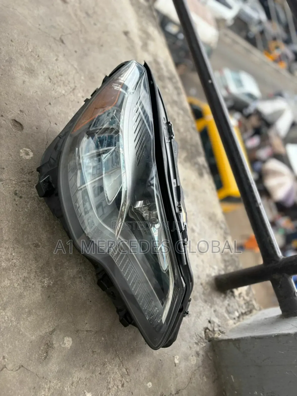 Mercedes-Benz E-Class Coupe W207 Right Side
