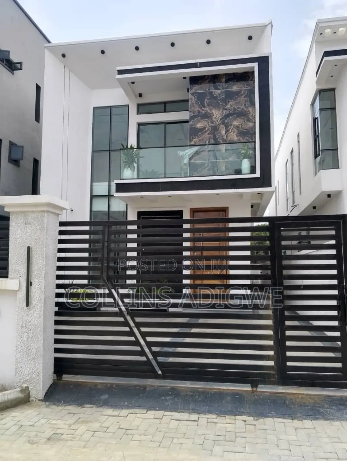 5bdrm Duplex in Chevron Alternative for sale