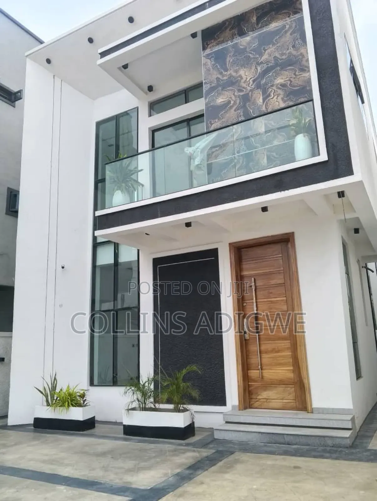 5bdrm Duplex in Chevron Alternative for sale