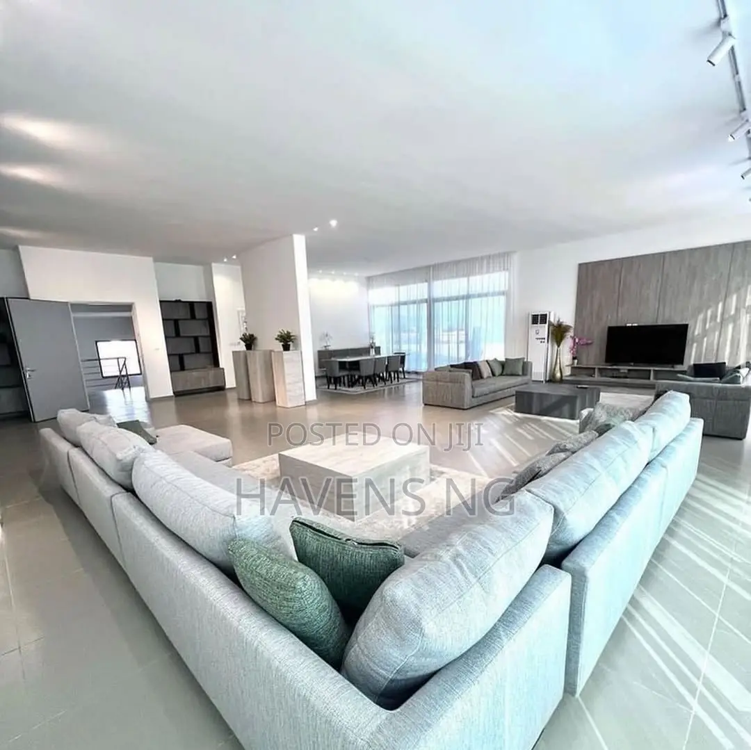 Spacious Stylish 2-Bedroom Penthouse for Shortlet