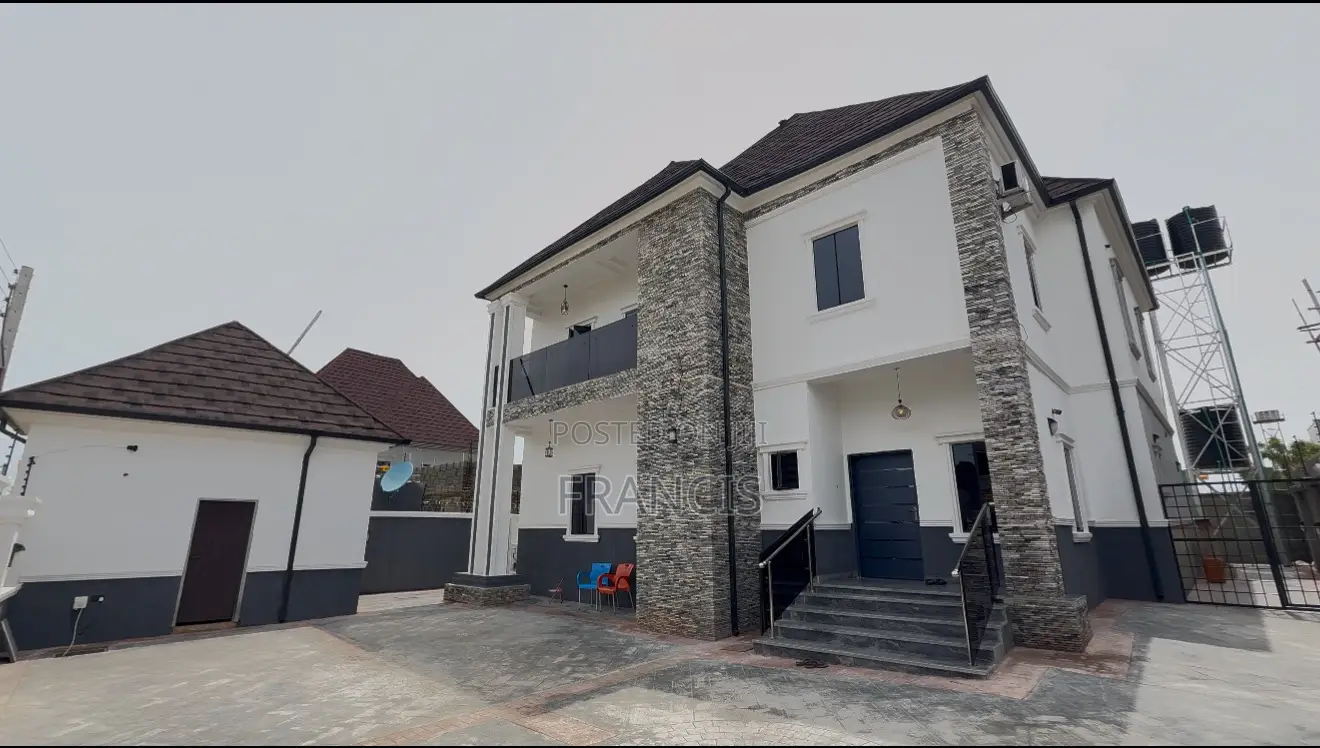 4bdrm Duplex in Summit Estate, Lugbe District for sale