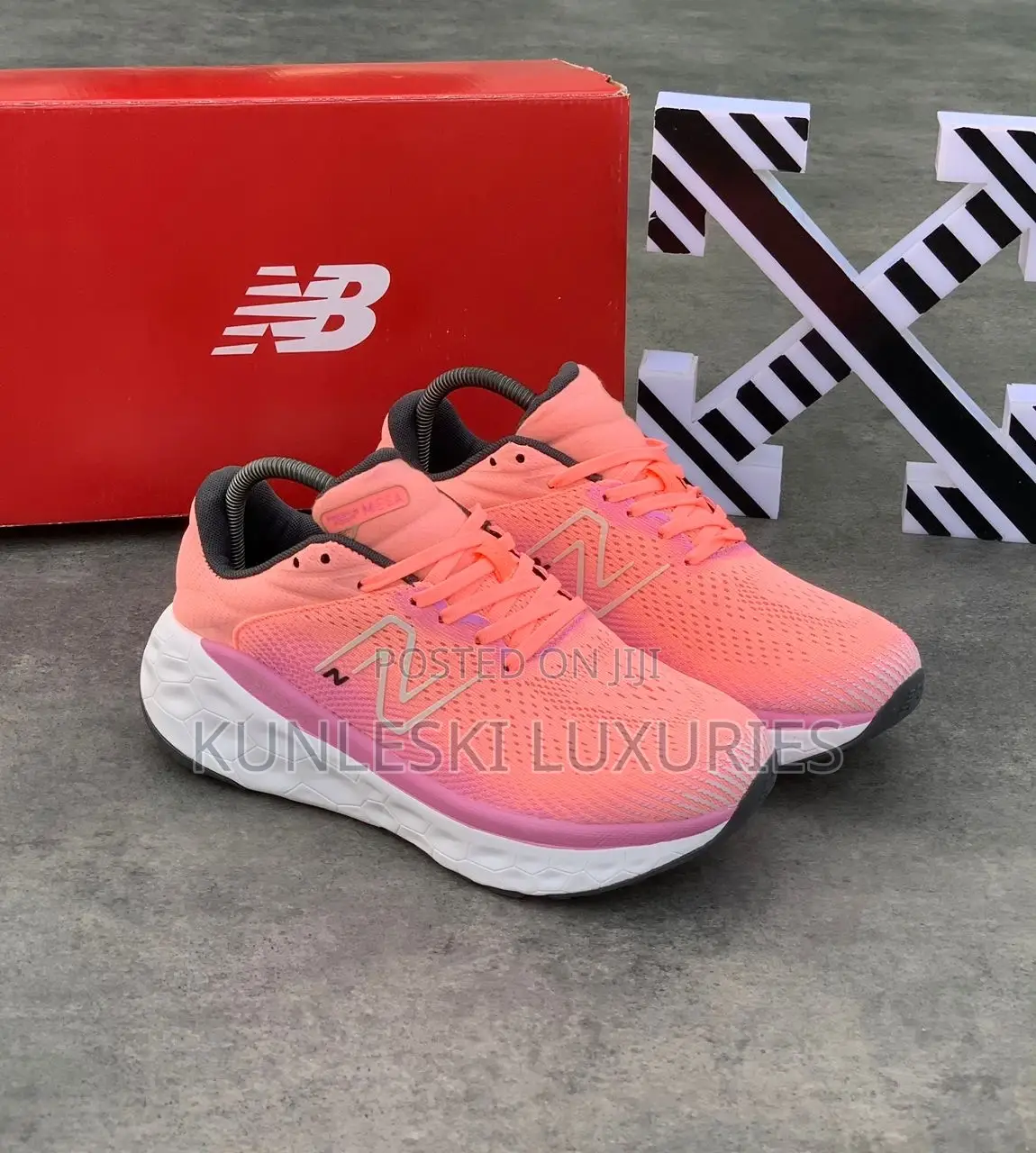Original New Balance Fresh Foam 860 Running Sneakers