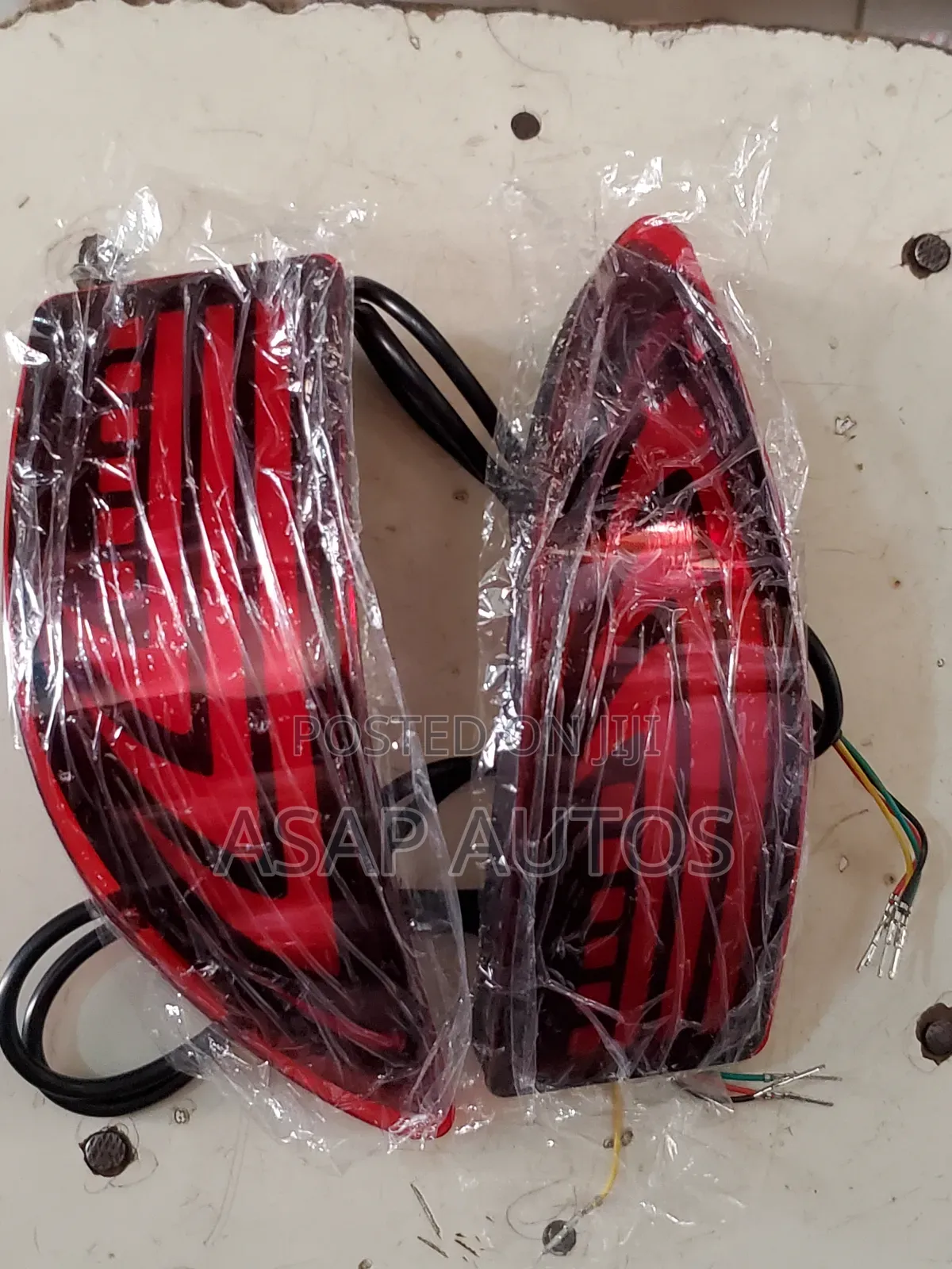 Back Bumper Reflector for Is250