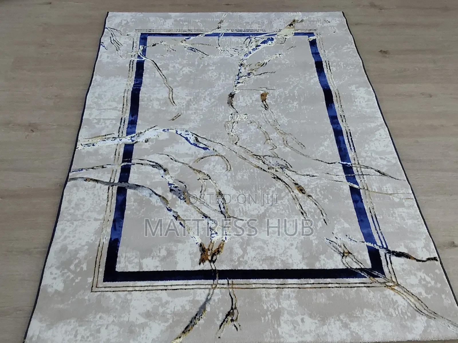Modern and Beautiful Turkey Center Rug 6ft by 4ft