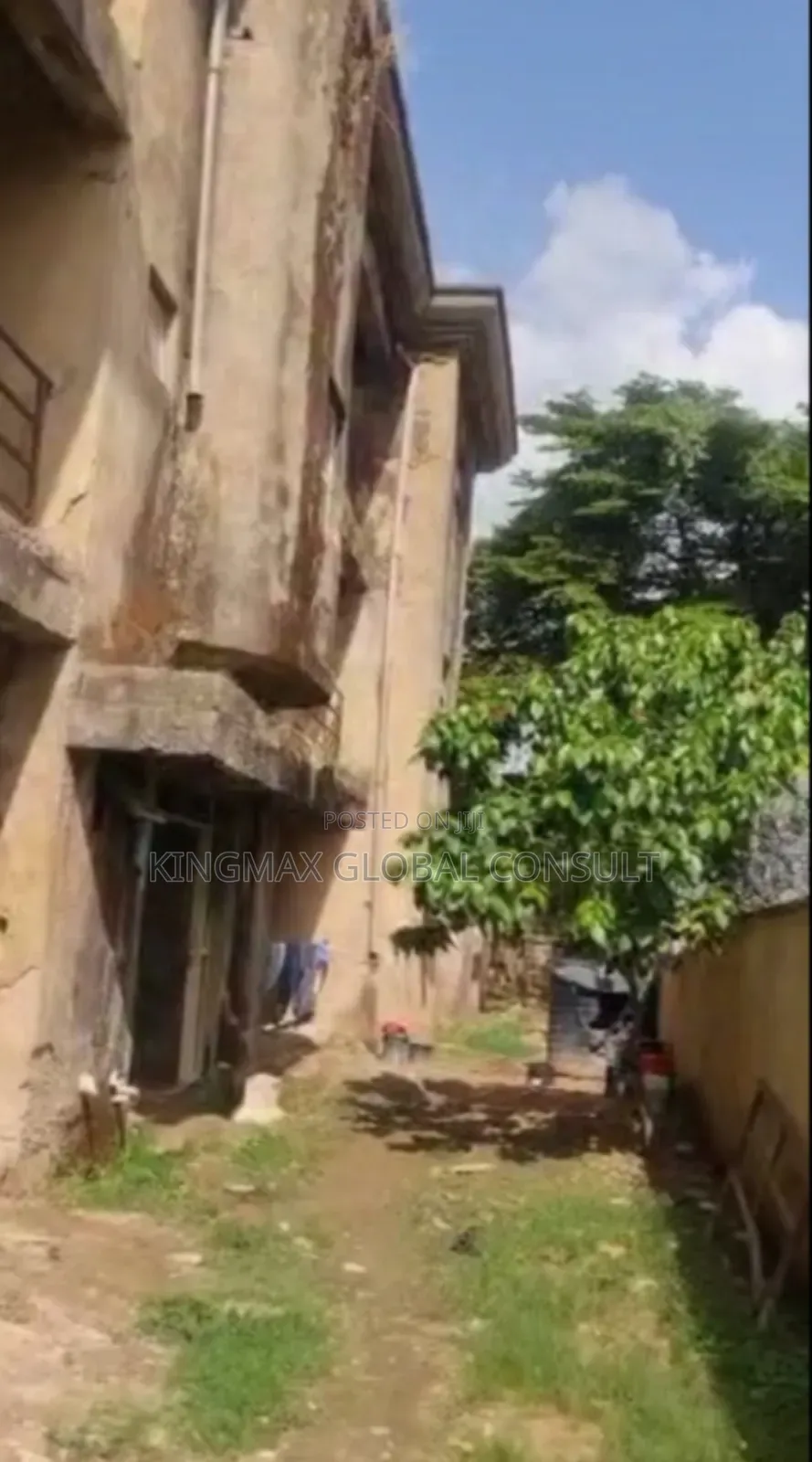 3bdrm Townhouse/Terrace in Maitama Main for sale