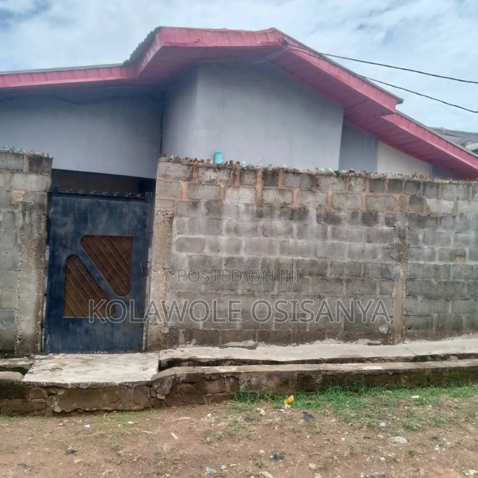 2bdrm Bungalow in Iyawo Estate, Akesan for sale