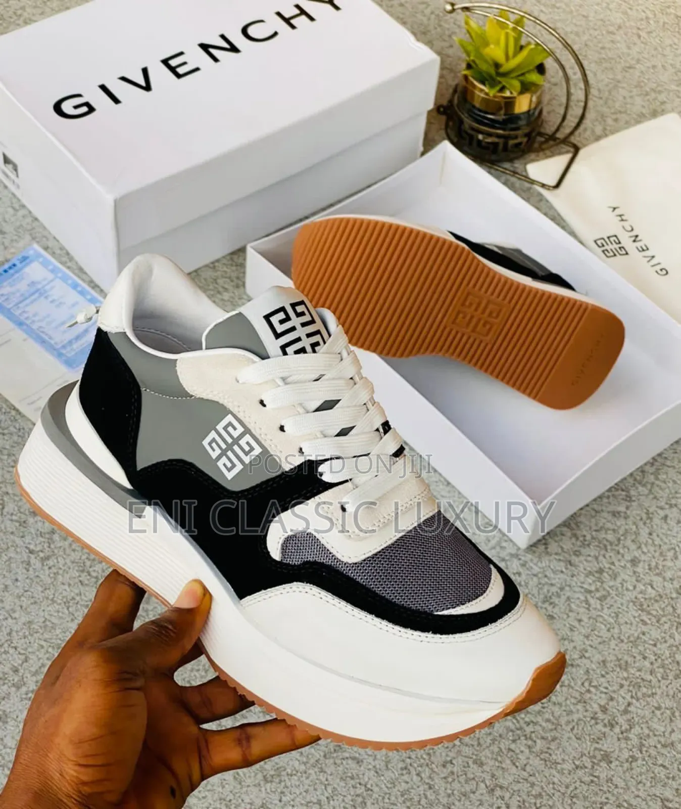 Givenchy Luxury Designer Sneakers Well Branded Package 📦
