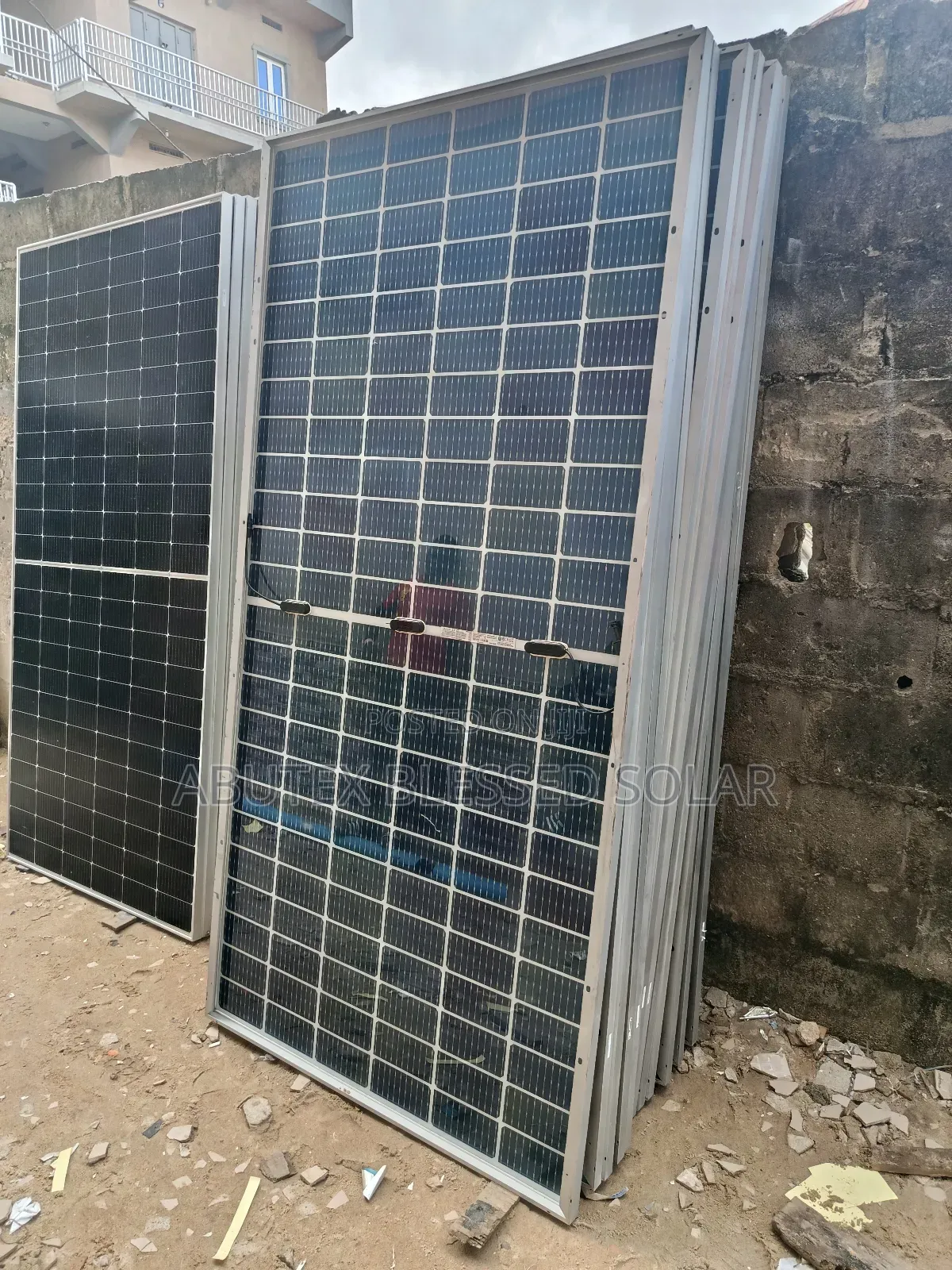 600watt Canadian Solar Panel Mono Half Cut
