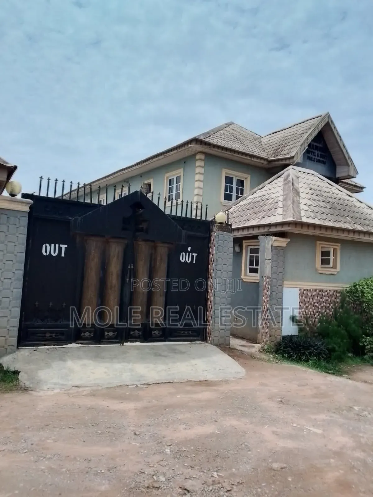 2400sqm (4 Plots ) 26 Room Funt. Hotel Pool Aton Ogun State
