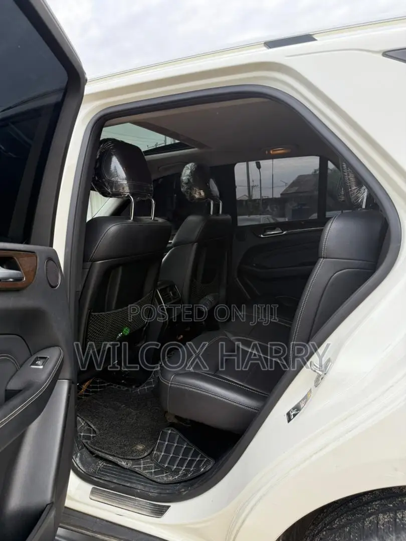 Mercedes-Benz M Class ML 550 4Matic 2012 White