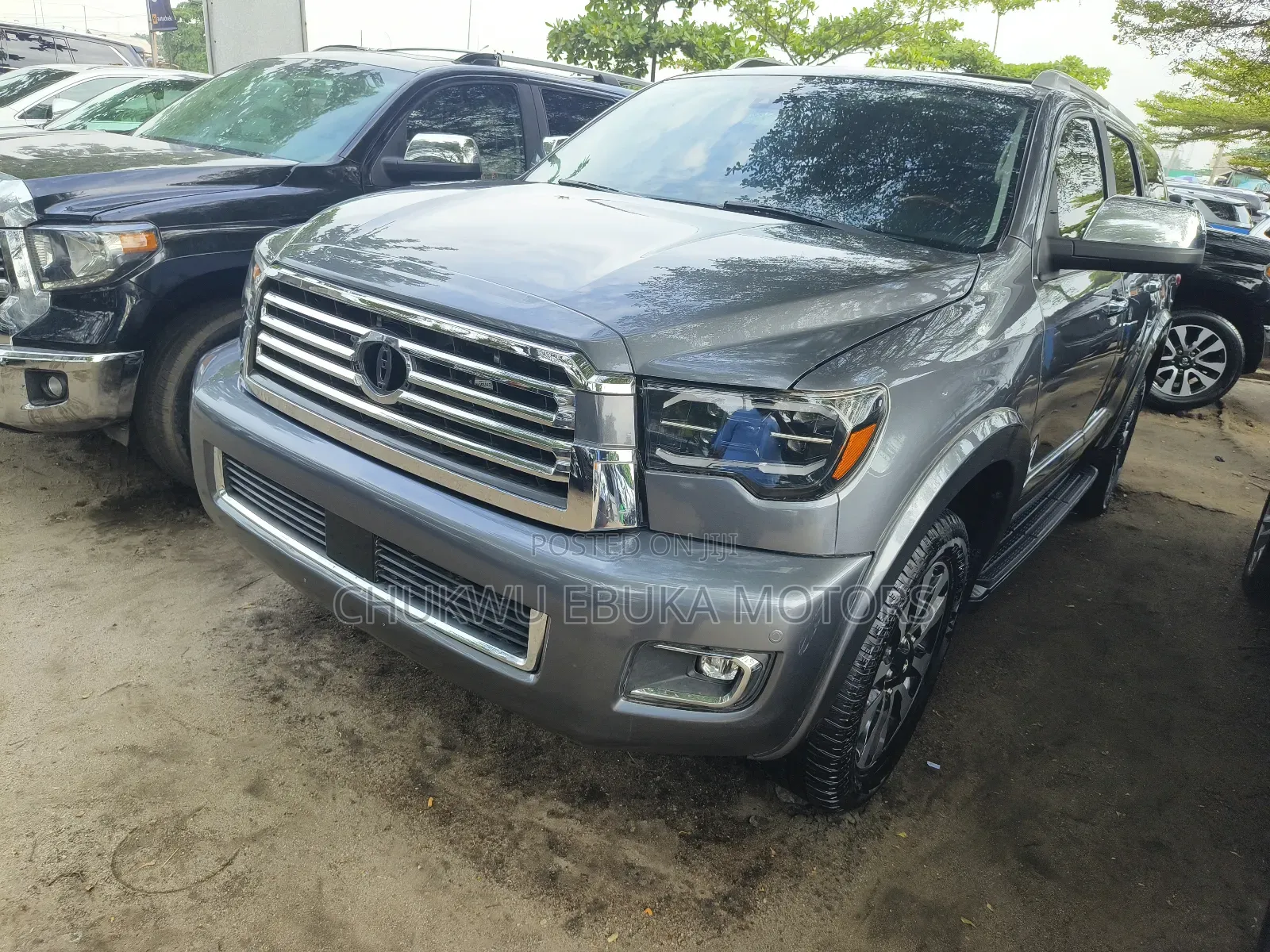 Toyota Sequoia Platinum 4x4 2020 Gray