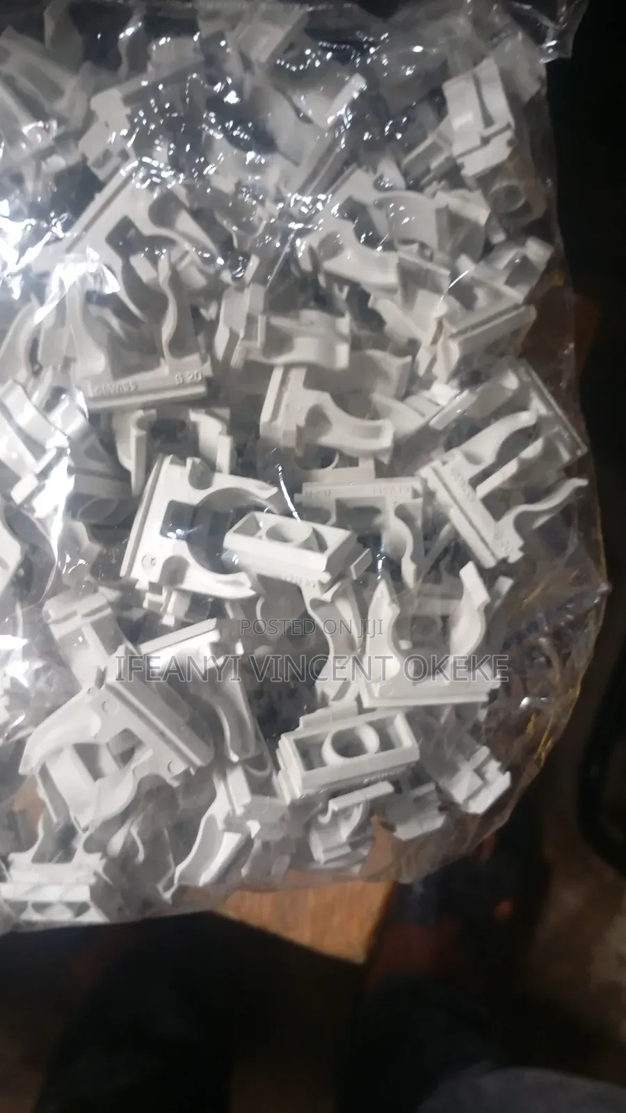 Saddle Clip