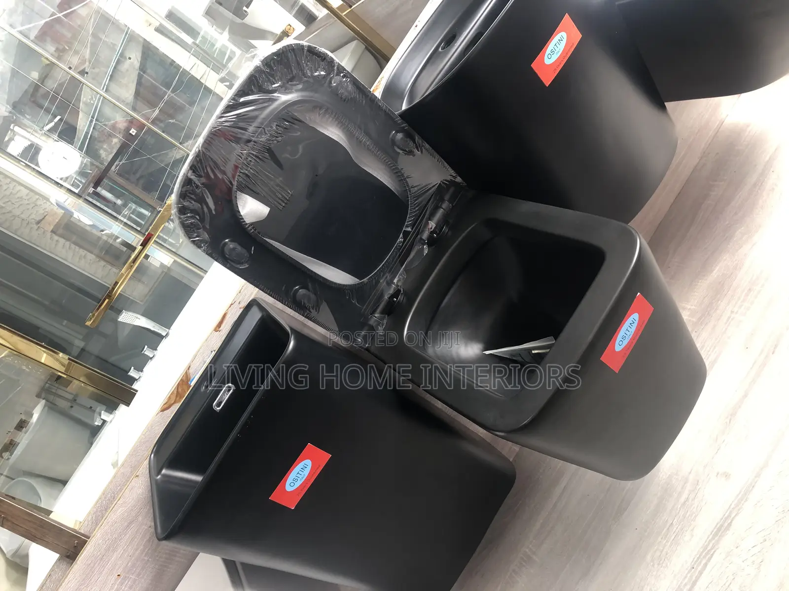 Black Conceal Toilet Seat With Suspended Basin
