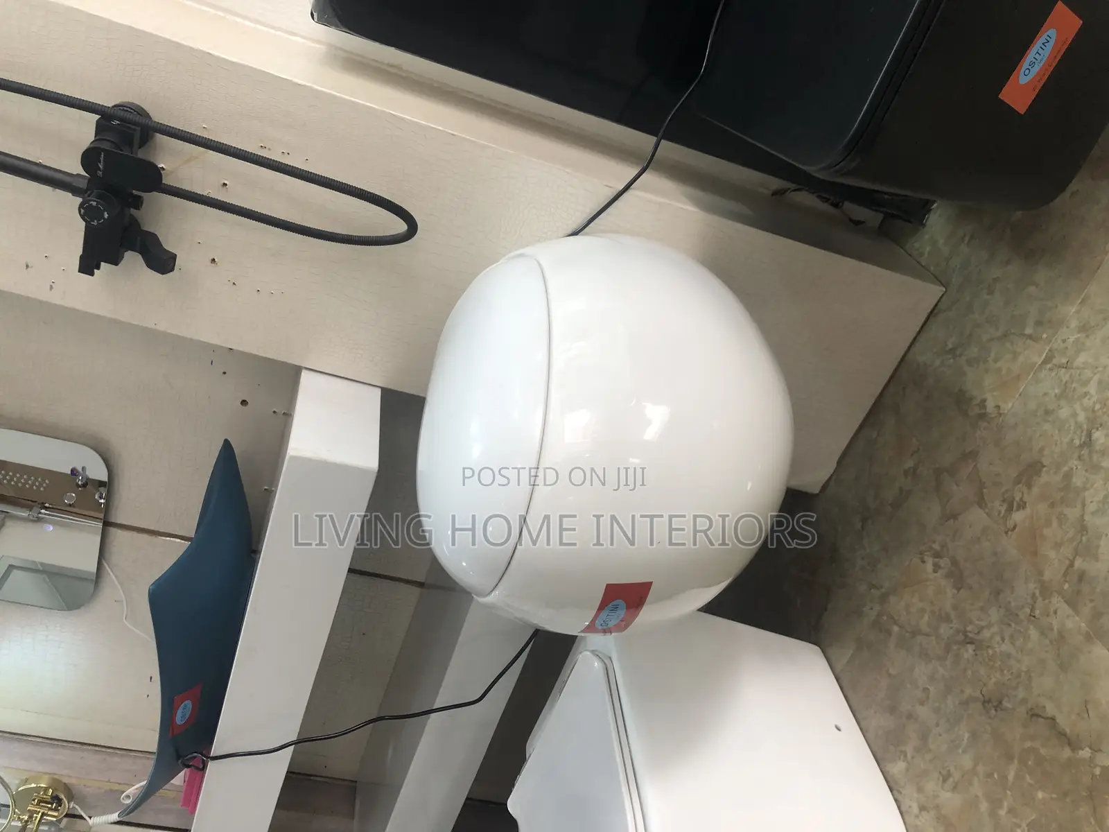 Egg Shape Conceale Toilet Seat