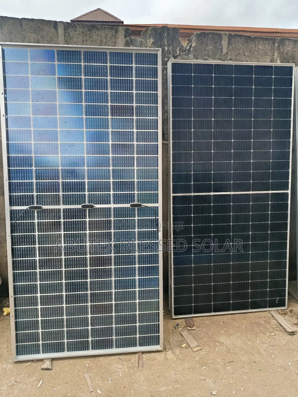 600watt Jinko Half Cut Solar Panel
