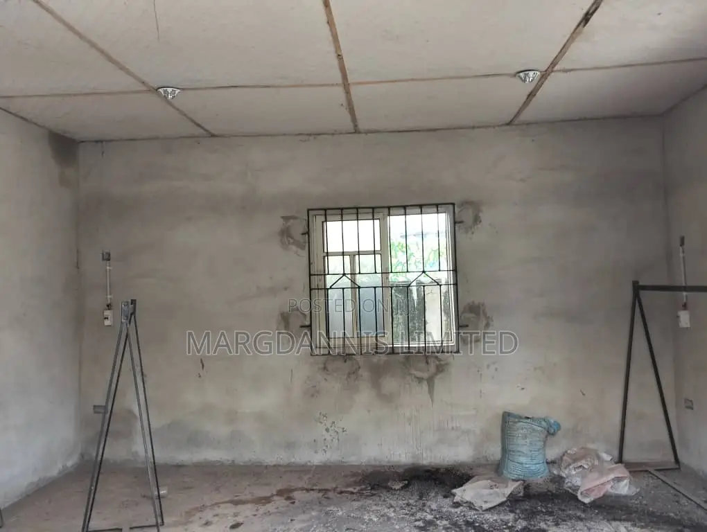 5bdrm Bungalow in Adama Via Aleke, Adamo for sale