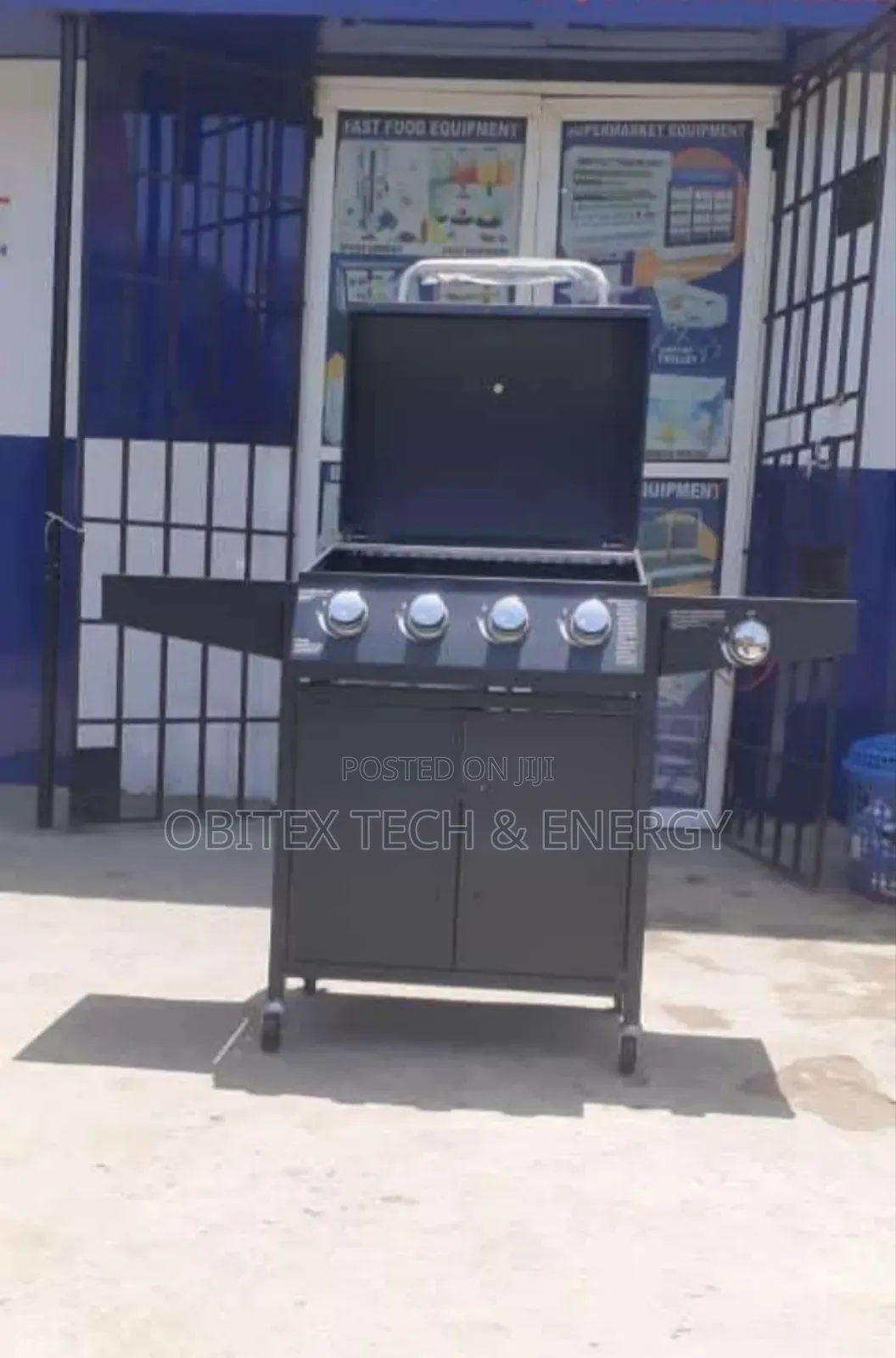 Gas 4+1 Burner BBQ Grill – Perfect for Outdoor Cooking!