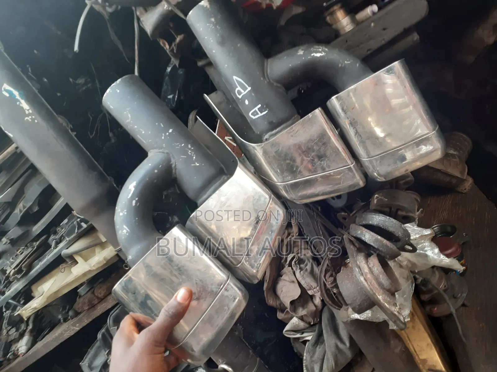 Exhaust Mouth/Shining Crone for Any Car