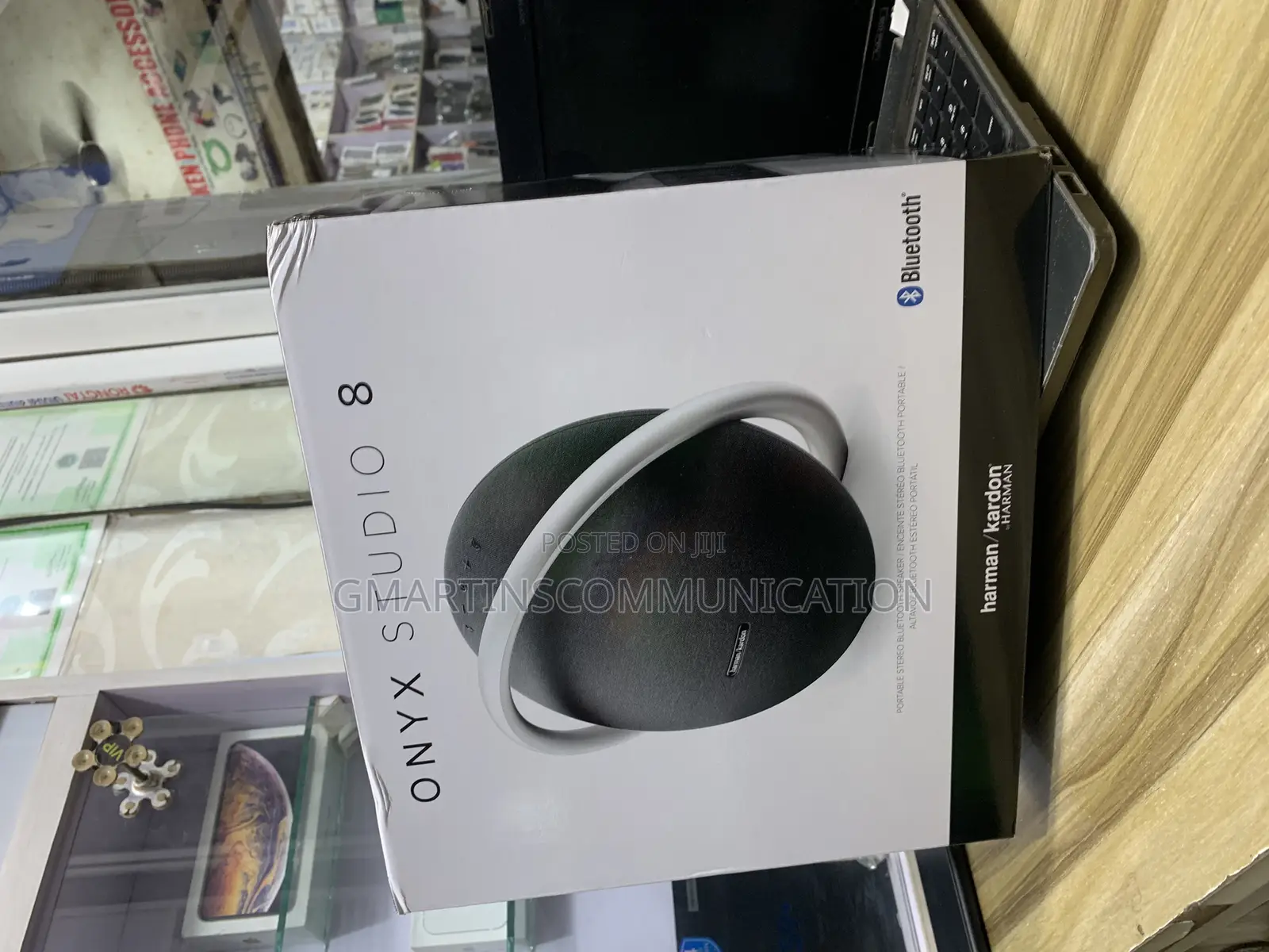 Onyx Studio 8