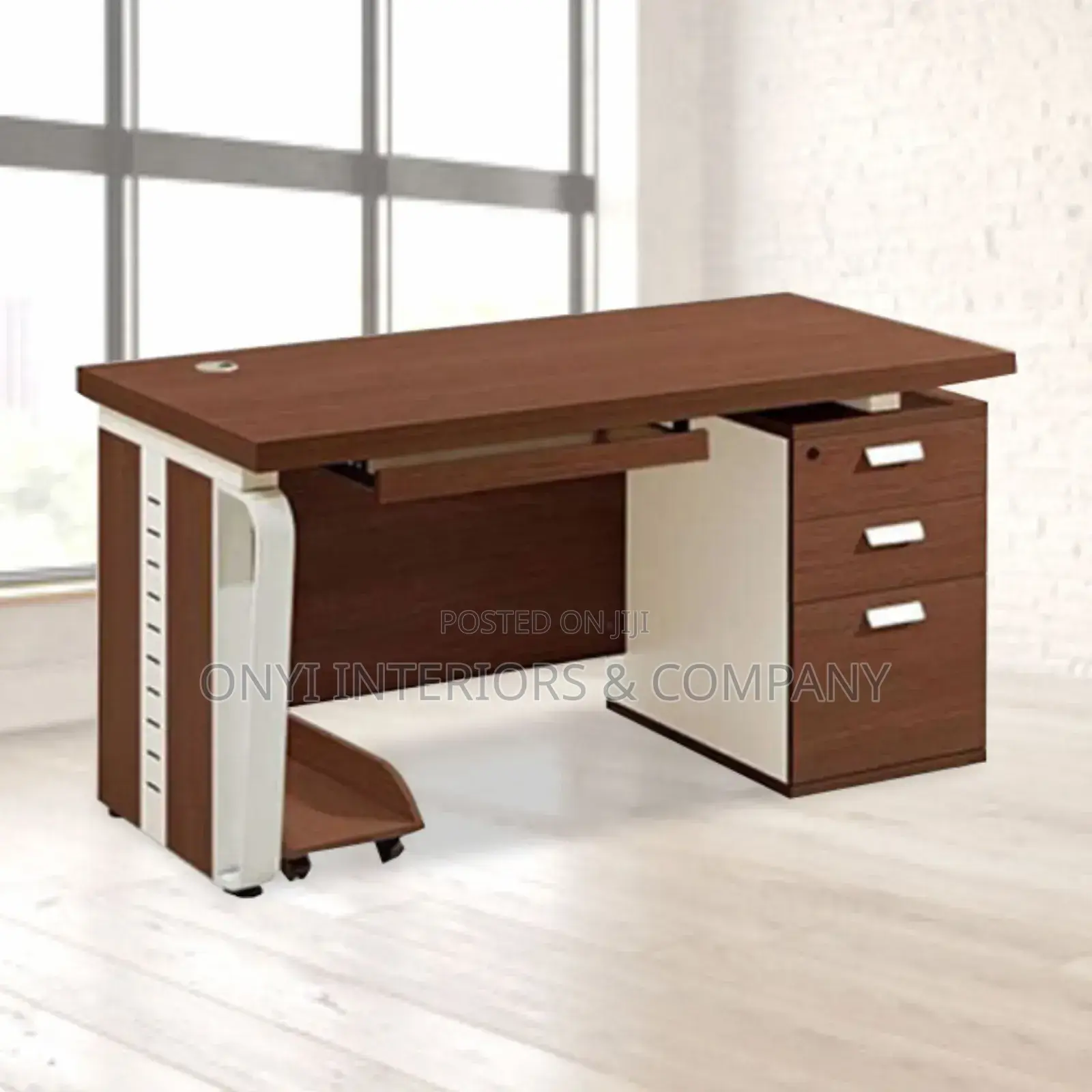 Smart Office Executive Table With 3 Drawers