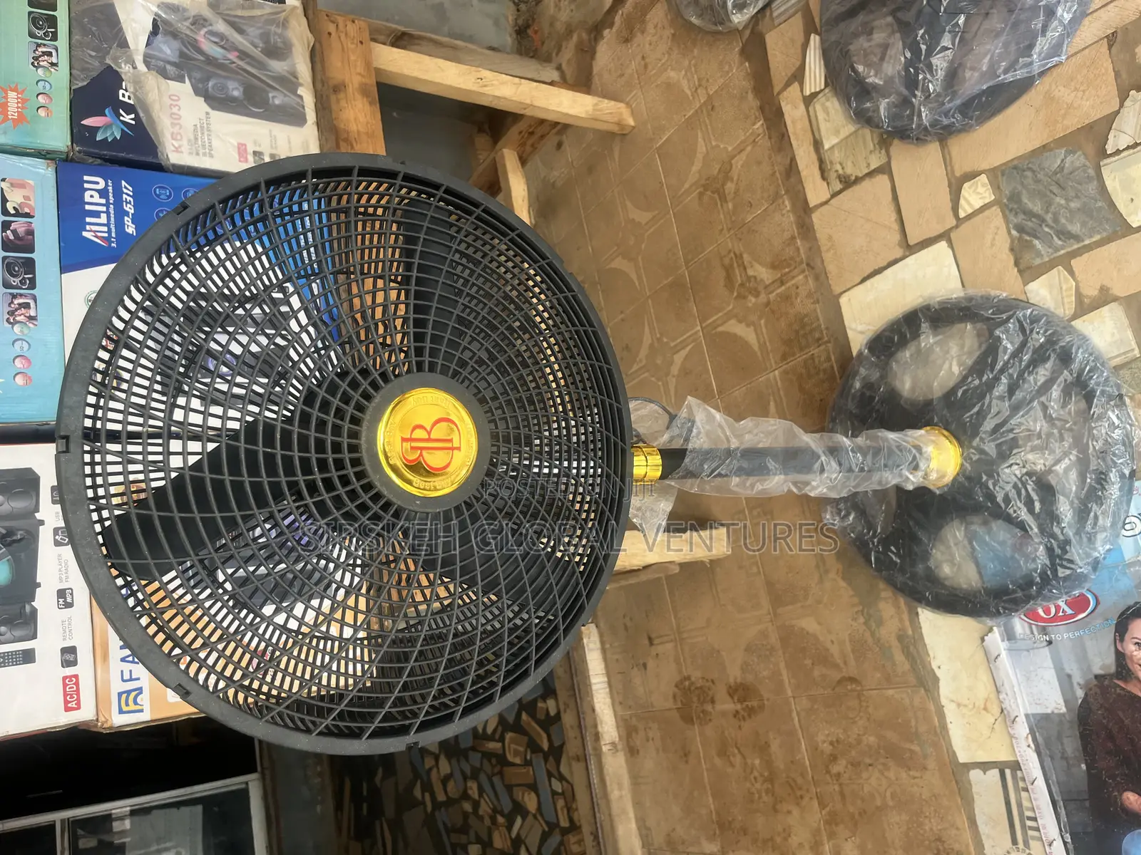 18” Bb Standing Fan