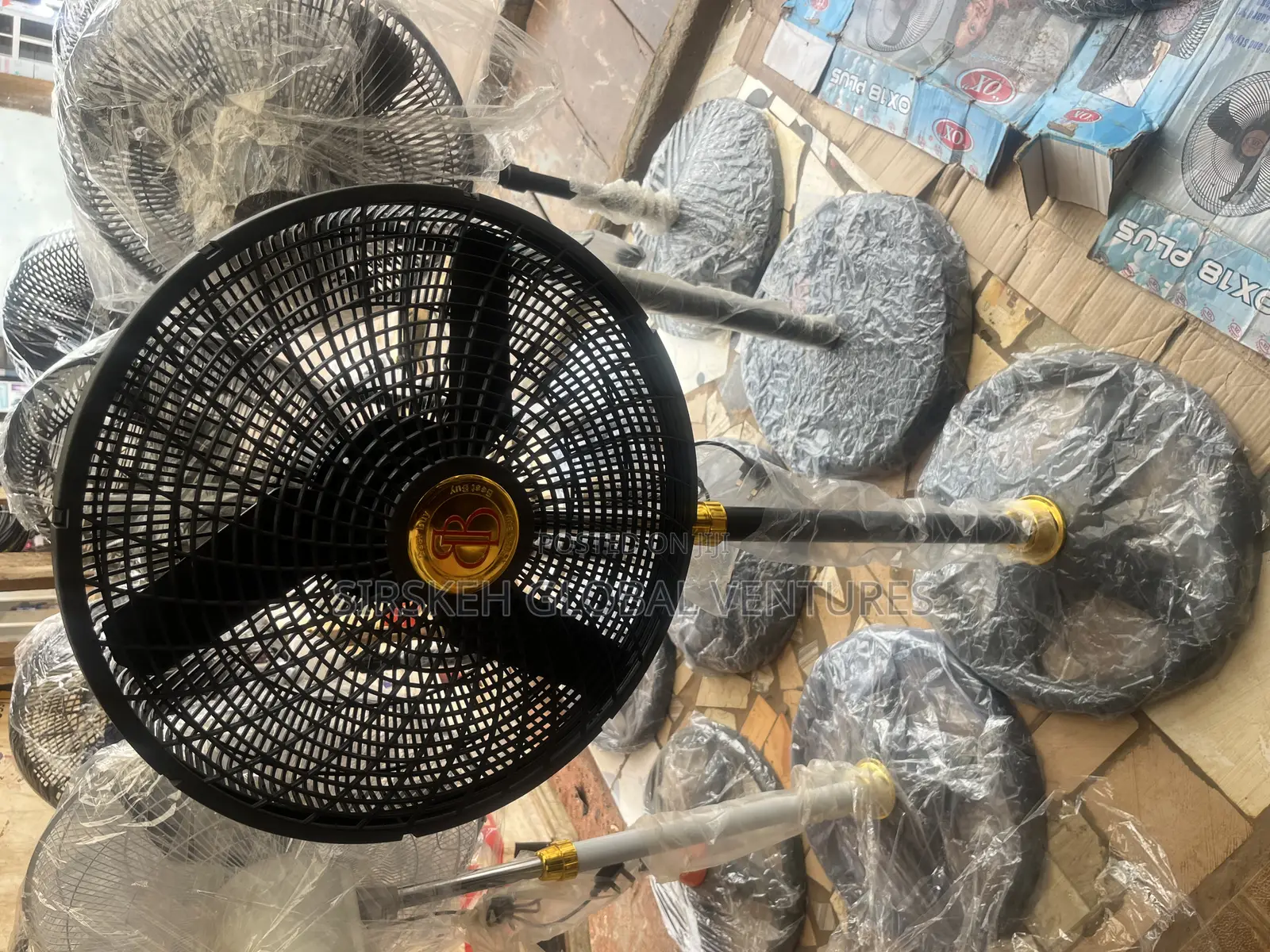 18” Bb Standing Fan