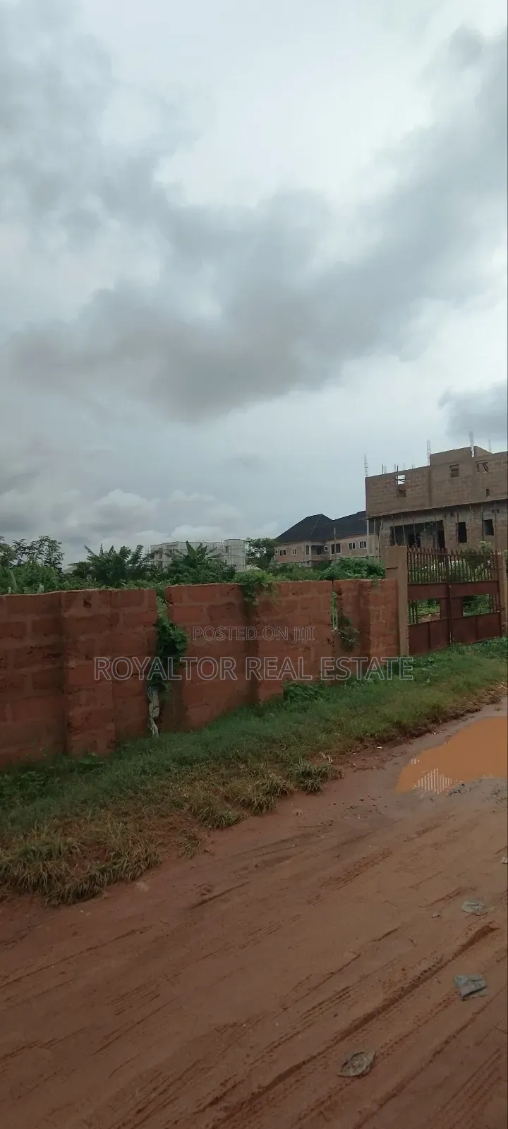 100/100ft at Ifanalu, Country Home, Gra